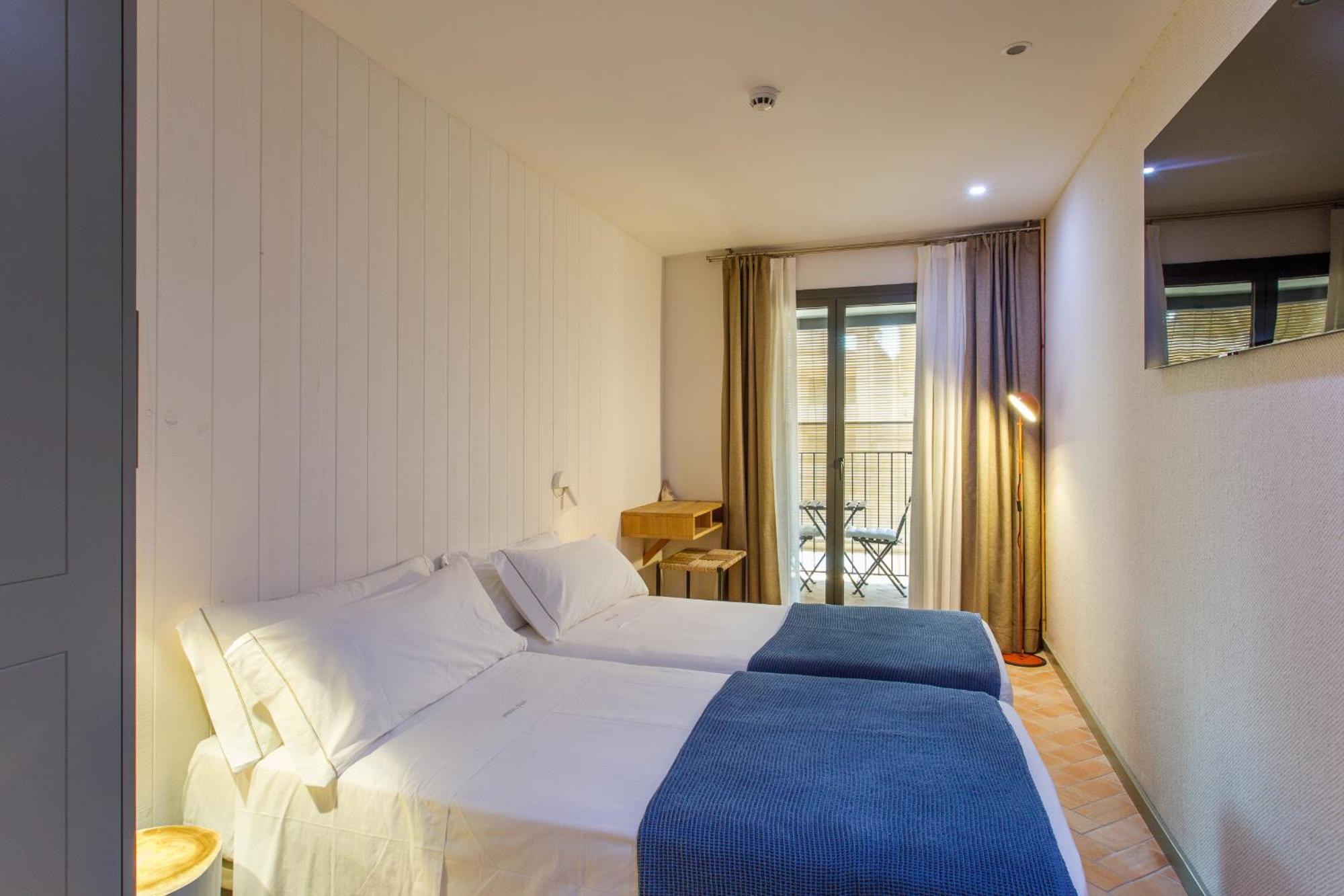 Hostal Olga 산 안토니 드 칼론헤 외부 사진